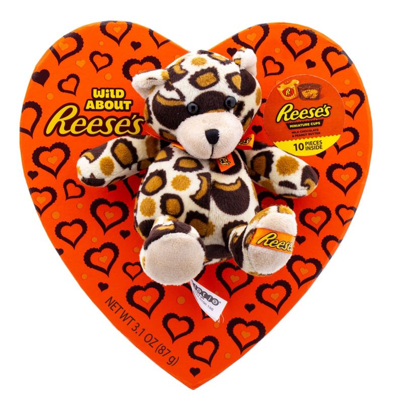 Reese’s Heart Box with Plush
